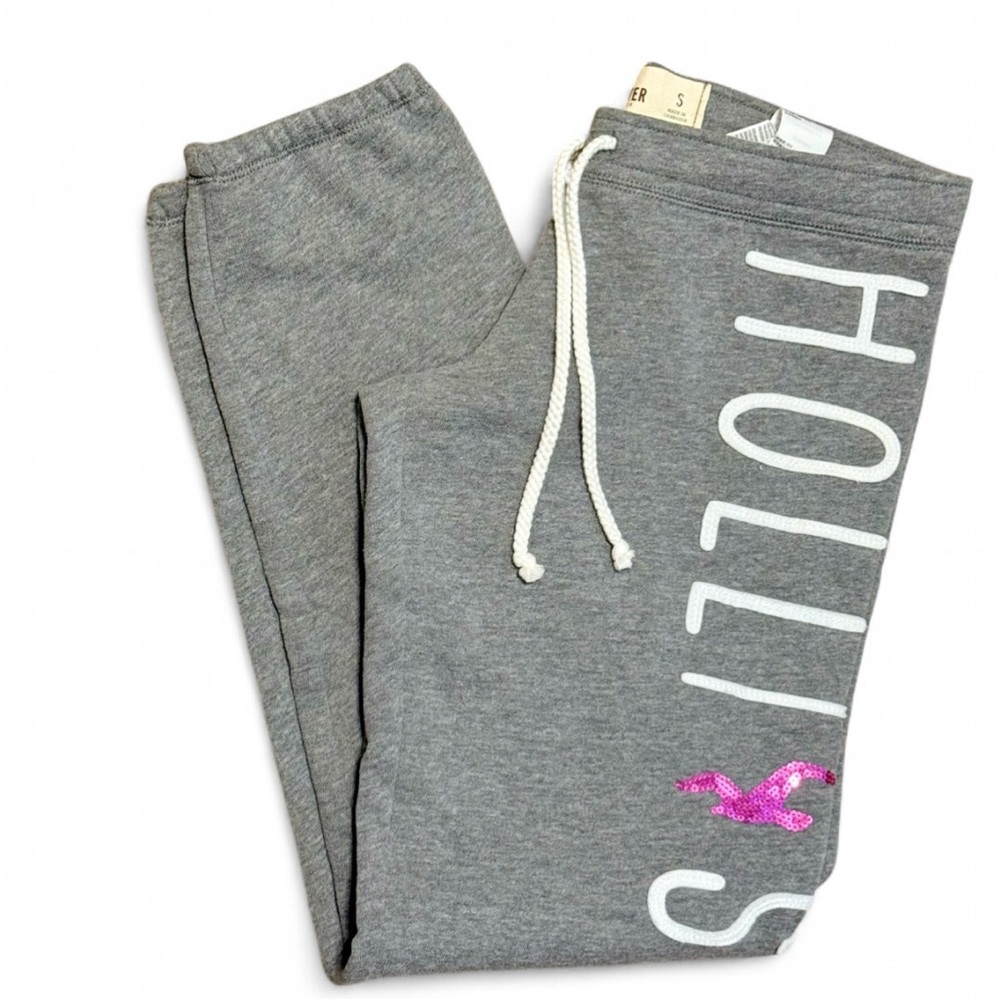 Hollister women’s Joggers with Pink Accent